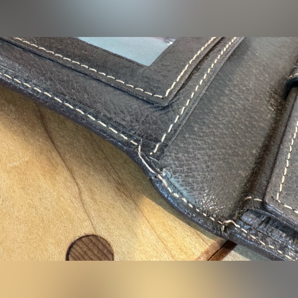 Gucci Vintage GG Supreme Sherry Line Bi-Fold Wallet with Kisslock Closure - Picture 9 of 9